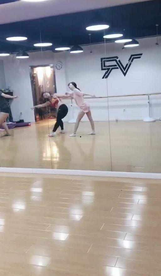 双人跳舞吃瓜视频大全集,吃瓜视频大全集精彩回顾