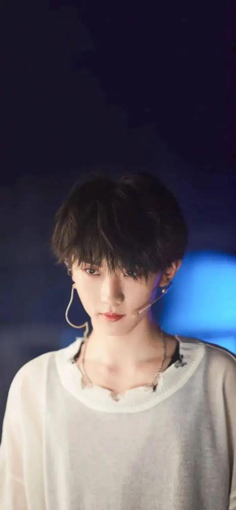 马嘉祺左右吃瓜原视频,揭秘娱乐圈幕后真相