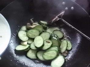吃瓜的菜怎么炒着好吃视频,瓜菜炒制攻略，轻松学会炒出香脆可口佳肴