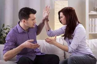 男女吵架一旁吃瓜视频